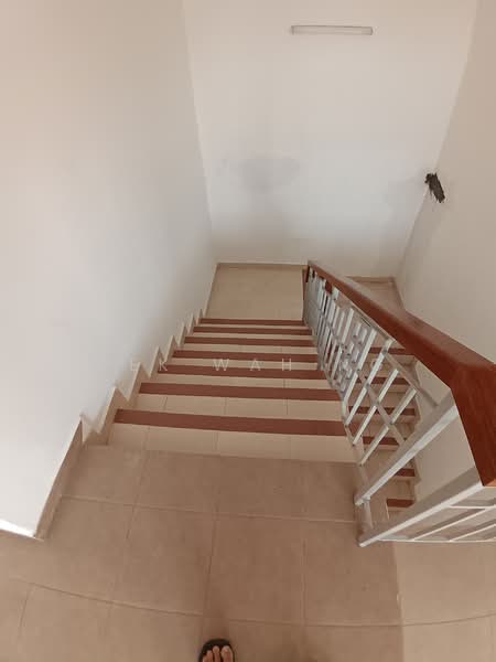 2-storey Terraced House for Rent in Bandar Utama 12 (Bandar Utama) - Pek Wah Ng - Corridor - PropertyGuru.com.my