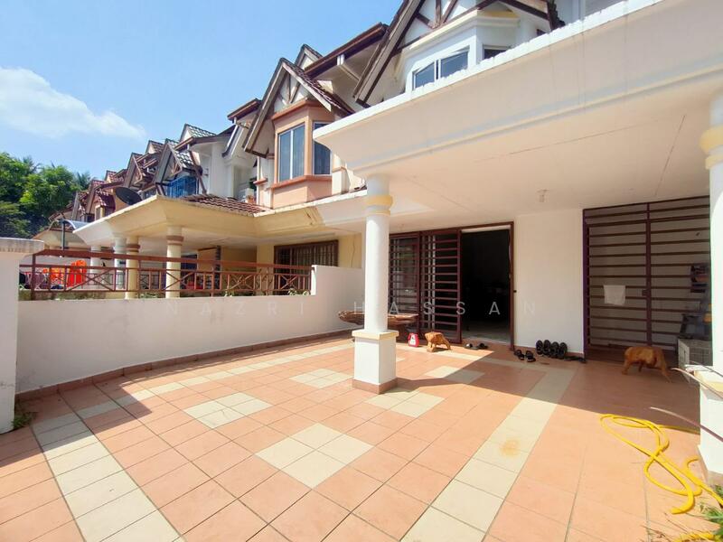 2-storey Terraced House for Sale in U16, Taman Bukit Subang (Shah Alam) - Nazri Hassan - Exterior - PropertyGuru.com.my