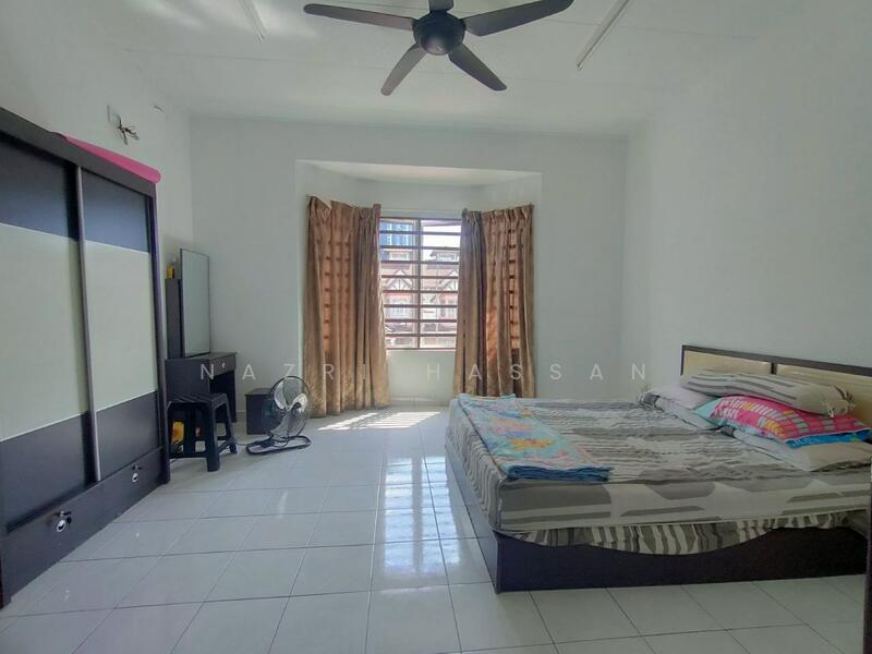 2-storey Terraced House for Sale in U16, Taman Bukit Subang (Shah Alam) - Nazri Hassan - Bedroom - PropertyGuru.com.my