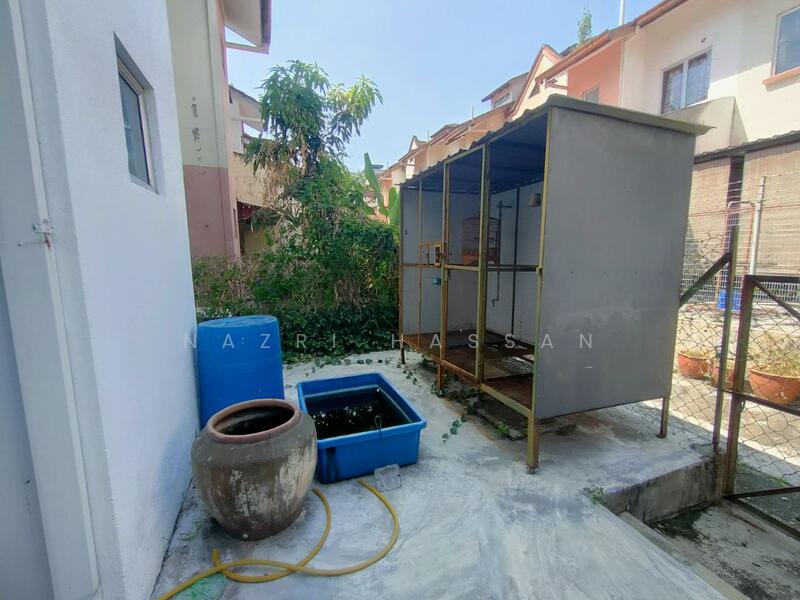 2-storey Terraced House for Sale in U16, Taman Bukit Subang (Shah Alam) - Nazri Hassan - Exterior - PropertyGuru.com.my