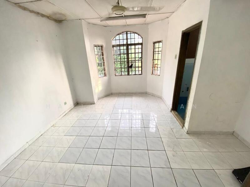Bandar Bukit Puchong untuk Untuk Dijual - RM 495,000, Mac 2026 - Living Room - PropertyGuru.com.my