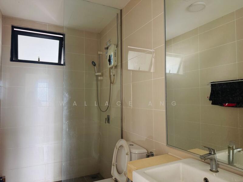 Service Residence for Rent at Southkey Mosaic - Wallace Ang - Bathroom - PropertyGuru.com.my