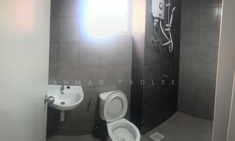 Condominium for Rent at Residensi Sateria - Ahmad Fadlee - Bathroom - PropertyGuru.com.my