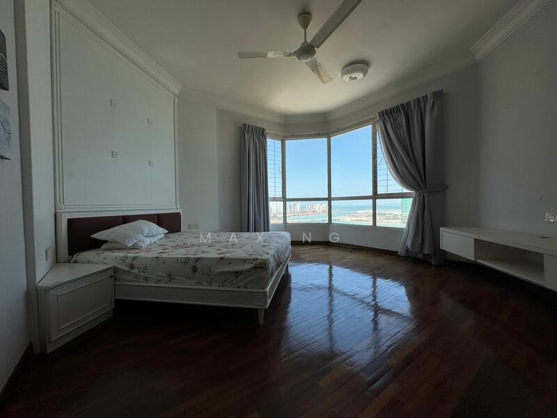 Condominium for Sale at Gurney Beach Resort - Max Ng - Bedroom - PropertyGuru.com.my