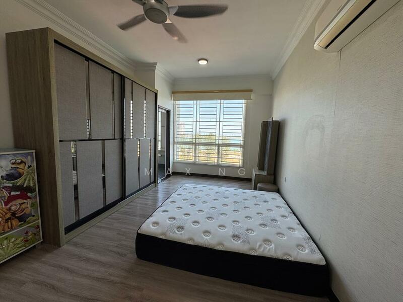 Condominium for Sale at Gurney Beach Resort - Max Ng - Bedroom - PropertyGuru.com.my