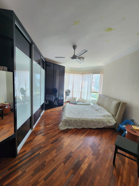 Condominium for Sale at Gurney Beach Resort - Max Ng - Bedroom - PropertyGuru.com.my