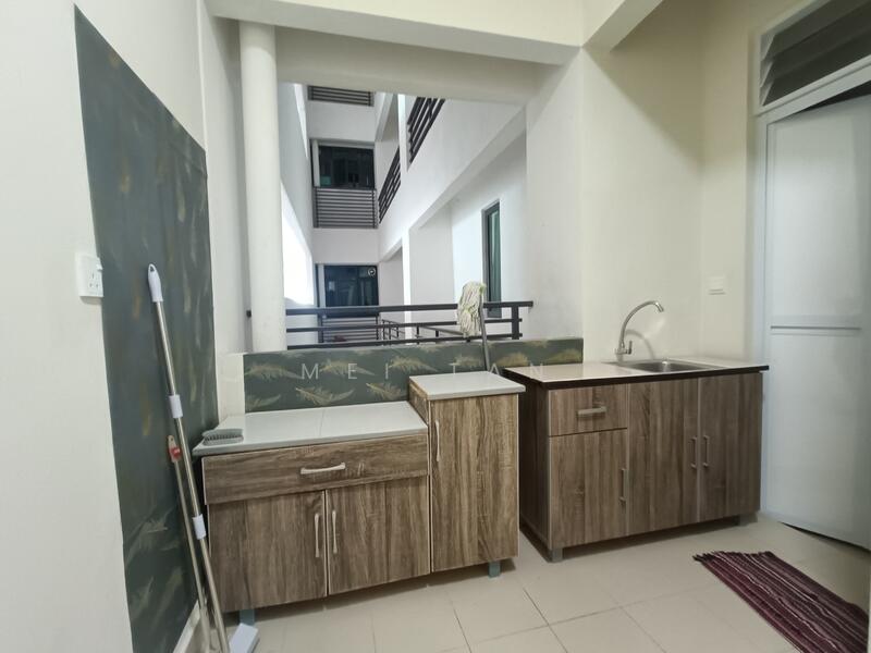 Iconic Skies untuk Untuk Dijual - RM 698,000, Mac 2026 - Kitchen - PropertyGuru.com.my