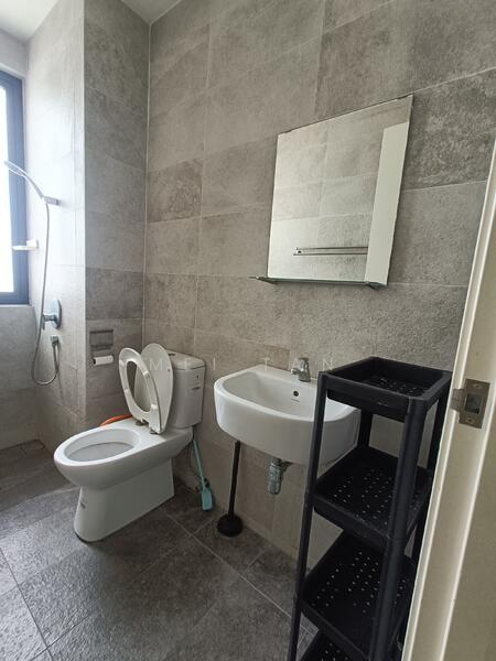 Iconic Skies untuk Untuk Dijual - RM 698,000, Mac 2026 - Bathroom - PropertyGuru.com.my