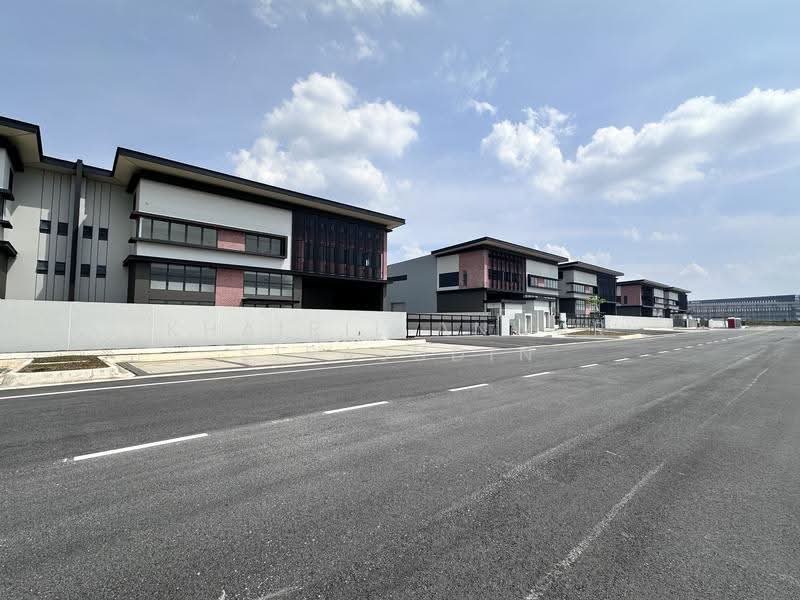 Semi-D Factory for Rent in Sungai Buloh (Selangor) - Khairil Anwar Sirajudin - Exterior - PropertyGuru.com.my