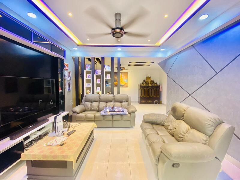 2-storey Terraced House for Sale in Rawang (Selangor) - Faisal Abu Omar - Living Room - PropertyGuru.com.my