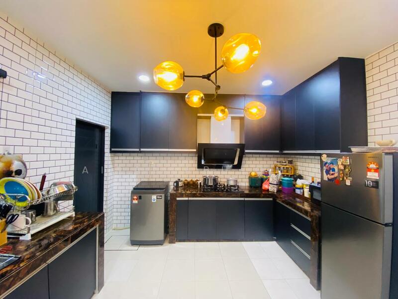 2-storey Terraced House for Sale in Rawang (Selangor) - Faisal Abu Omar - Kitchen - PropertyGuru.com.my