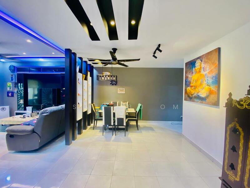2-storey Terraced House for Sale in Rawang (Selangor) - Faisal Abu Omar - Living Room - PropertyGuru.com.my