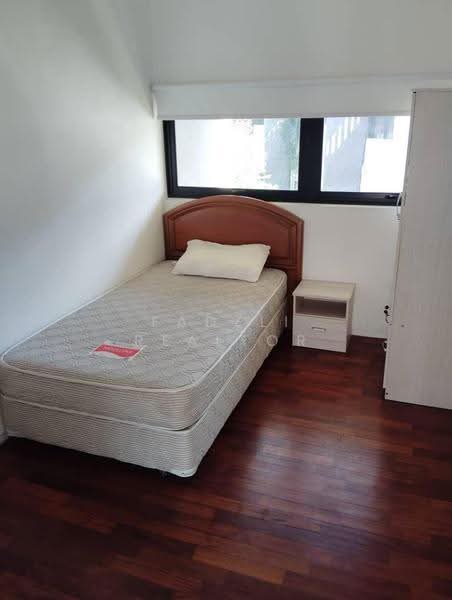 3-storey Terraced House for Sale in Seri Kembangan (Selangor) - Fadzli Realtor - Bedroom - PropertyGuru.com.my
