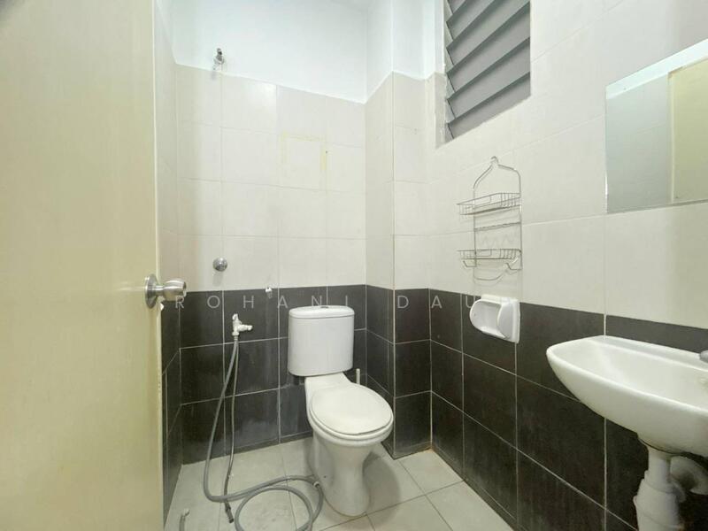2-storey Terraced House for Rent in Kajang (Selangor) - Rohani Daud - Bathroom - PropertyGuru.com.my