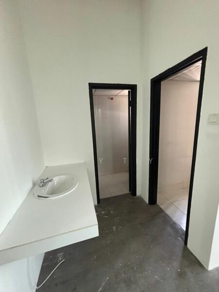 Shop for Rent in Bandar Seri Alam (Masai) - Jesy Tey - Interior - PropertyGuru.com.my
