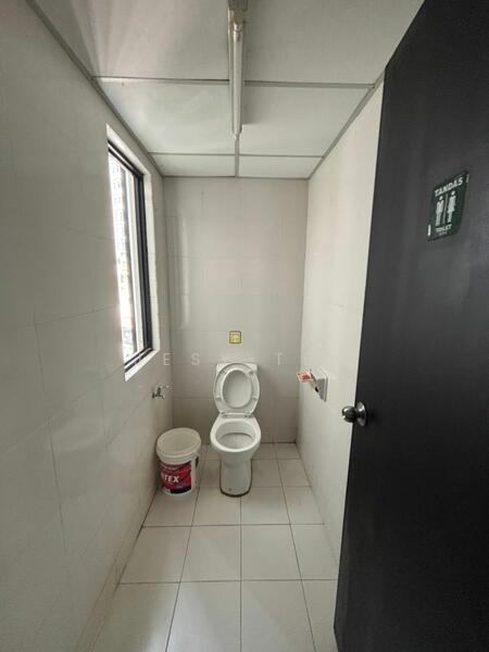 Shop for Rent in Bandar Seri Alam (Masai) - Jesy Tey - Bathroom - PropertyGuru.com.my