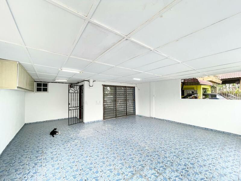 2-storey Terraced House for Sale in Shah Alam (Selangor) - Hamizah . - Entrance - PropertyGuru.com.my
