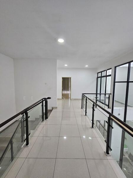 2-storey Terraced House for Sale in Taman Seri Austin (Tebrau) - Ee Fong Toh - Corridor - PropertyGuru.com.my