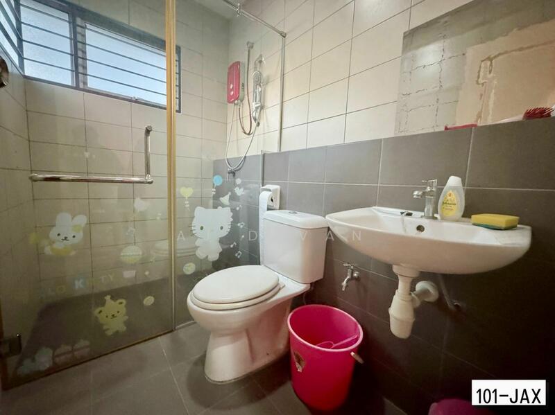 2-storey Terraced House for Sale in Ambang Botanic 2 (Klang) - AJ Devan - Bathroom - PropertyGuru.com.my