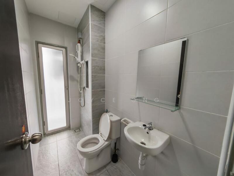 KSL Residence 2 @ Kangkar Tebrau untuk Untuk Disewa - RM 2,000 /bulan, Apr 2026 - Bathroom - PropertyGuru.com.my