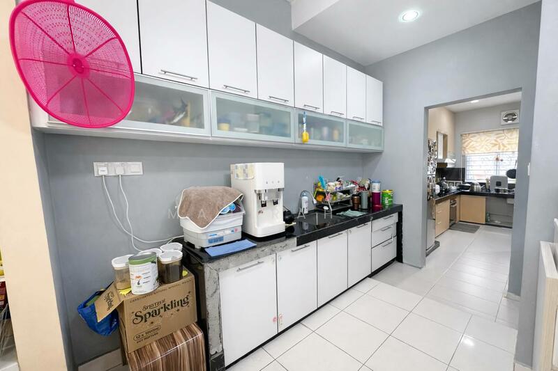 2-storey Terraced House for Sale in Taman Mutiara Indah (Puchong) - Mahirah . - Kitchen - PropertyGuru.com.my