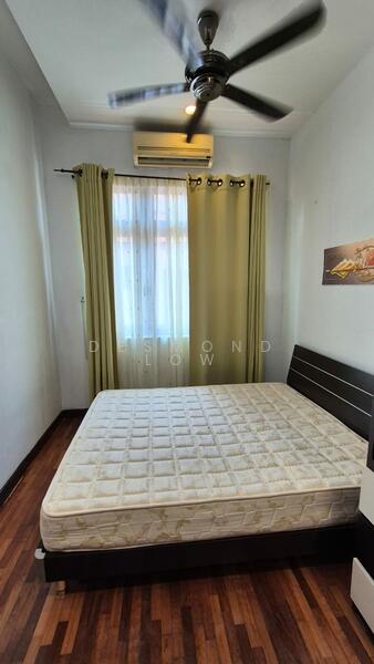 3 Storey Ferringhi Park Semi-detached House Corner Unit untuk Untuk Disewa - RM 3,800 /bulan, Mac 2026 - Bedroom - PropertyGuru.com.my