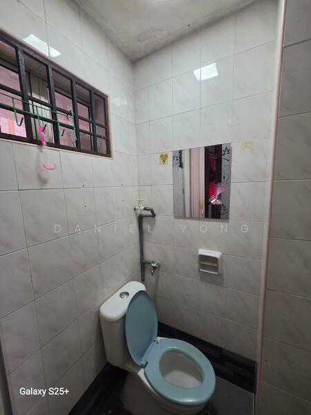 2-storey Terraced House for Sale in Taman Seri Orkid (Skudai) - Daniel Yong - Bathroom - PropertyGuru.com.my
