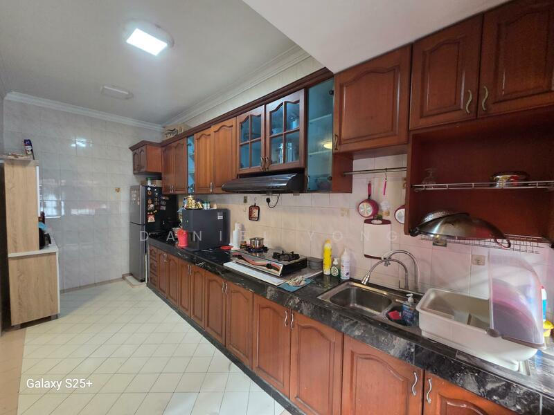 2-storey Terraced House for Sale in Taman Seri Orkid (Skudai) - Daniel Yong - Kitchen - PropertyGuru.com.my