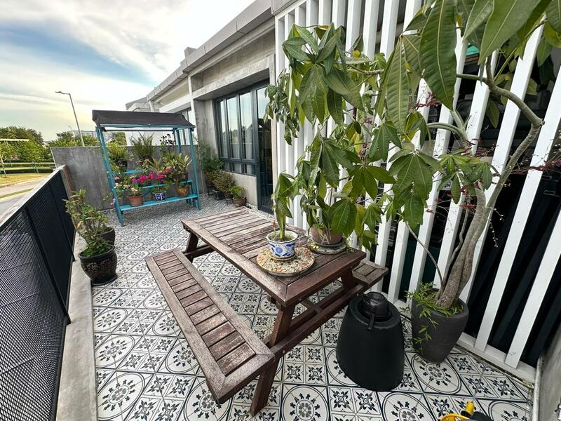 Sejati Lakeside @ Cyberjaya untuk Untuk Disewa - RM 4,800 /bulan, Feb 2026 - Balcony - PropertyGuru.com.my