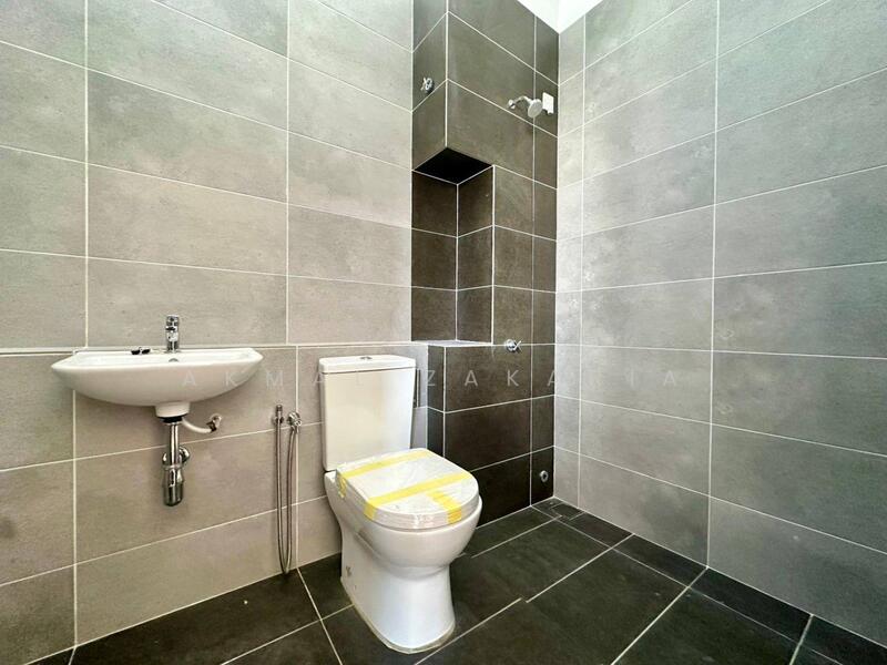 Untuk Dijual - Caralyn @ Setia Alamsari