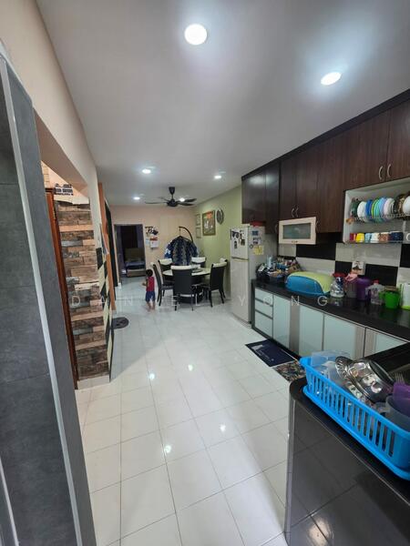 2-storey Terraced House for Sale in Taman Gaya (Ulu Tiram) - Daniel Yong - Kitchen - PropertyGuru.com.my