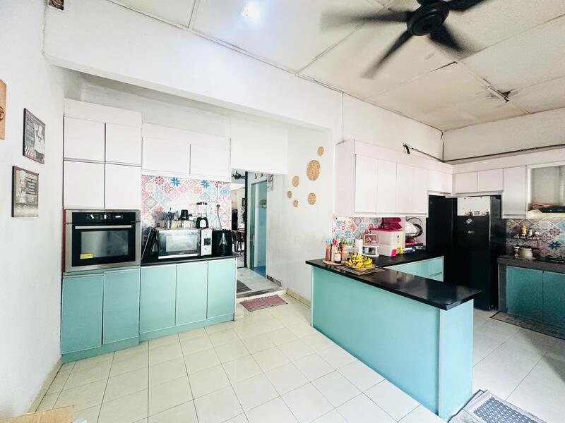 Taman Sri Kenari untuk Untuk Dijual - RM 500,000, Mac 2026 - Kitchen - PropertyGuru.com.my