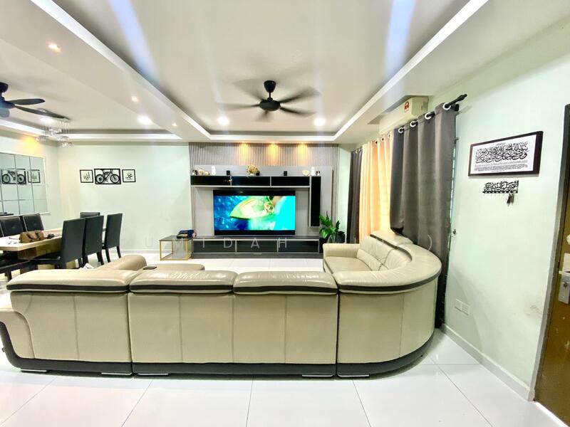 2-storey Terraced House for Sale in TTDI Grove (Kajang) - JUMIDAH (JUE) - Living Room - PropertyGuru.com.my