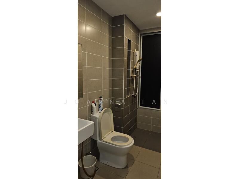 Terraced House for Sale in Bandar Saujana Putra (Tanjong Duabelas) - Joanna Tan - Bathroom - PropertyGuru.com.my