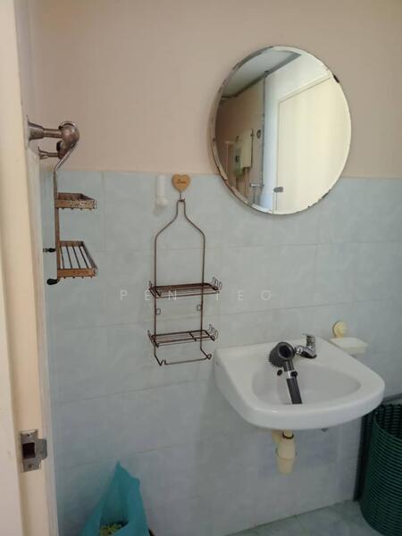 Straits Regency untuk Untuk Disewa - RM 680 /bulan, Mac 2026 - Bathroom - PropertyGuru.com.my