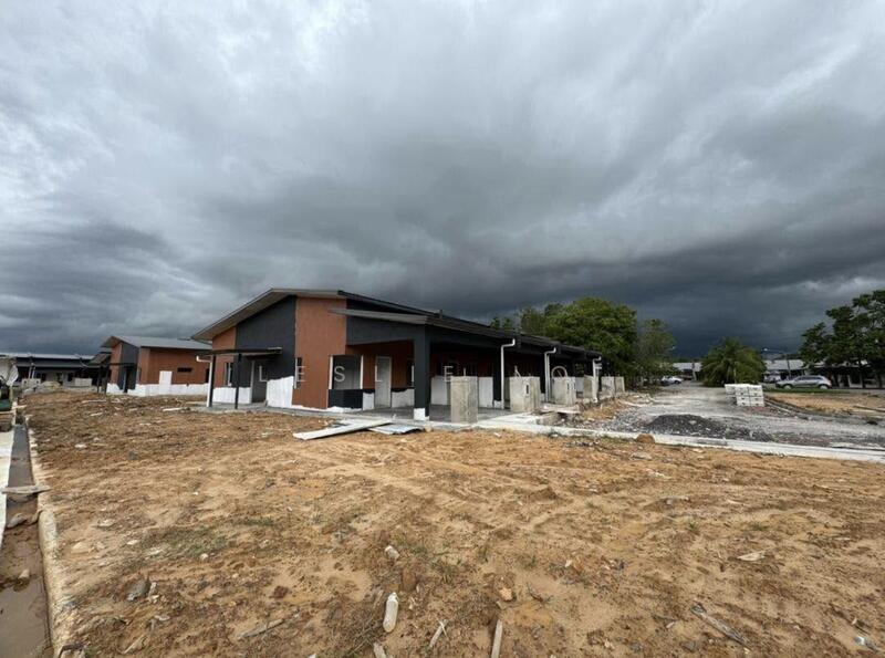 1-storey Terraced House for Sale in Matang (Kuching) - Leslie Loi - Exterior - PropertyGuru.com.my