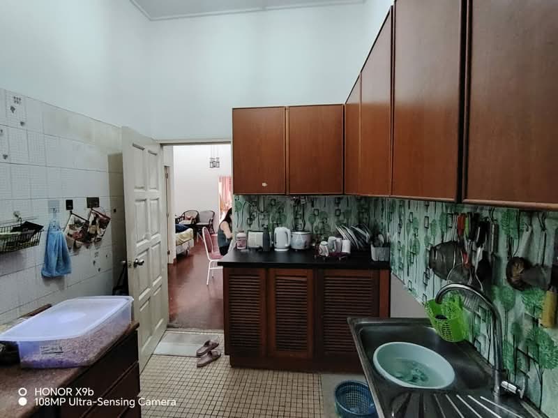 Flat for Sale at Wisma Phoenix - Cynthia Lim - Kitchen - PropertyGuru.com.my