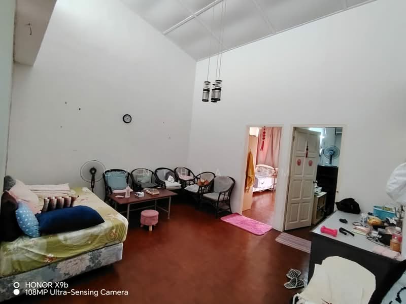Flat for Sale at Wisma Phoenix - Cynthia Lim - Living Room - PropertyGuru.com.my