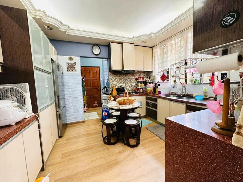 Taman Setia untuk Untuk Dijual - RM 1,950,000, Feb 2026 - Kitchen - PropertyGuru.com.my