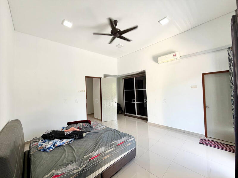 Taman Nusa Intan untuk Untuk Dijual - RM 450,000, Feb 2026 - Bedroom - PropertyGuru.com.my