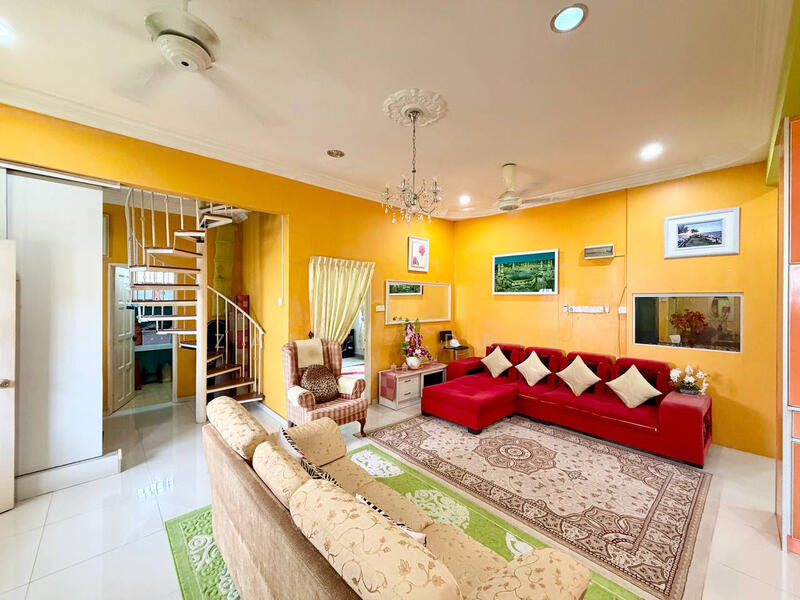 Taman Tuanku Jaafar untuk Untuk Dijual - RM 620,000, Feb 2026 - Living Room - PropertyGuru.com.my