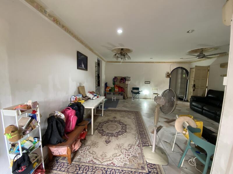 2-storey Terraced House for Sale in Seksyen 27 (Shah Alam) - Syarifah Lizana - Living Room - PropertyGuru.com.my