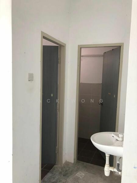 Pulai Mutiara Pulais Mutiaras untuk Untuk Disewa - RM 1,200 /bulan, Mac 2026 - Bathroom - PropertyGuru.com.my