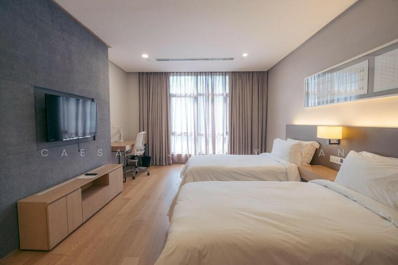 Servis Apartment untuk Dijual di Fraser Residence (188 Suites) - Caesar Jing Yi Tan - Bedroom - PropertyGuru.com.my