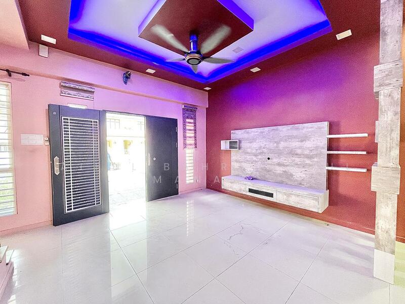 2-storey Terraced House for Sale in Bandar Country Homes (Rawang) - Saiful Bahri Abdul Manan - Living Room - PropertyGuru.com.my