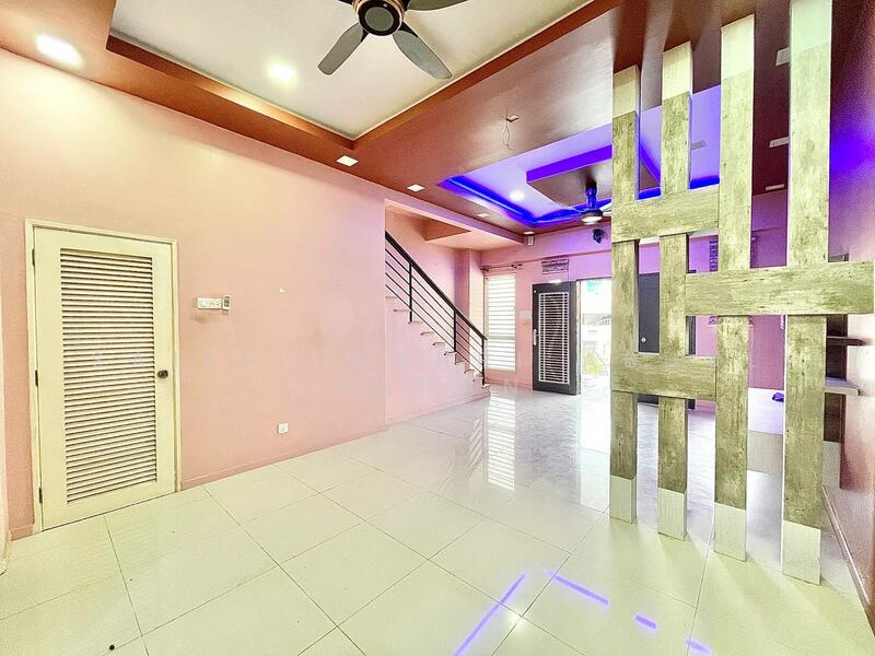 2-storey Terraced House for Sale in Bandar Country Homes (Rawang) - Saiful Bahri Abdul Manan - Living Room - PropertyGuru.com.my
