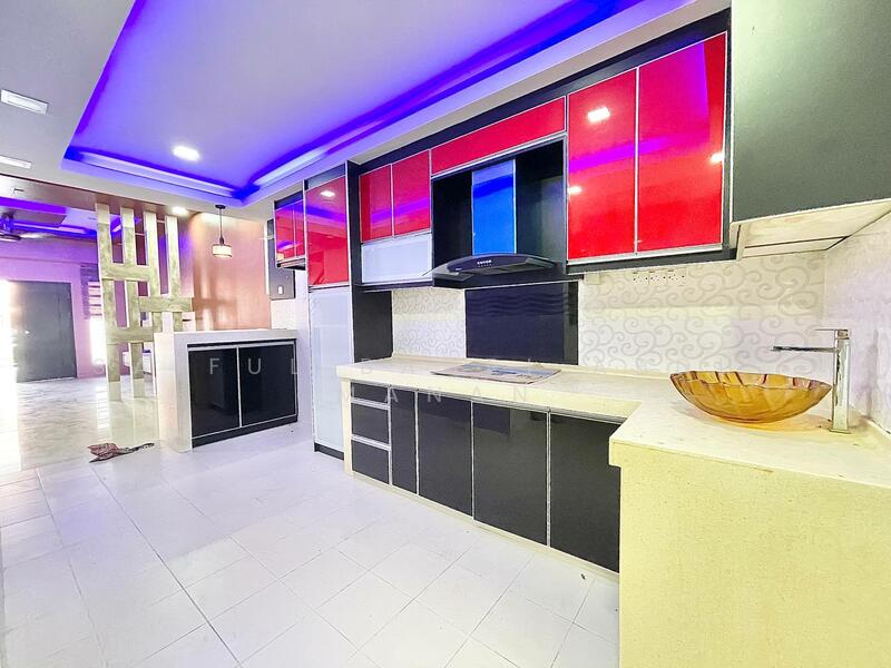 2-storey Terraced House for Sale in Bandar Country Homes (Rawang) - Saiful Bahri Abdul Manan - Kitchen - PropertyGuru.com.my