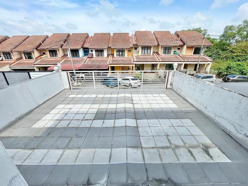 2-storey Terraced House for Sale in Bandar Country Homes (Rawang) - Saiful Bahri Abdul Manan - Exterior - PropertyGuru.com.my