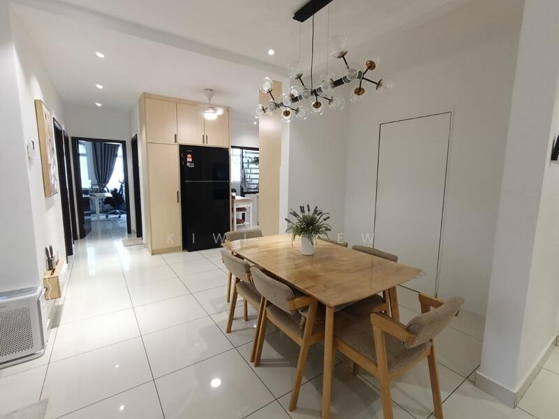 Condominium for Rent at Paraiso Residence @ The Earth - Kiwi Nyew - Dining Room - PropertyGuru.com.my