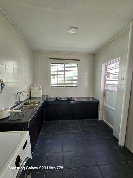 Rumah Teres untuk Dijual di Taman Muzaffar Heights (Bukit Katil) - Vito Lee - Kitchen - PropertyGuru.com.my